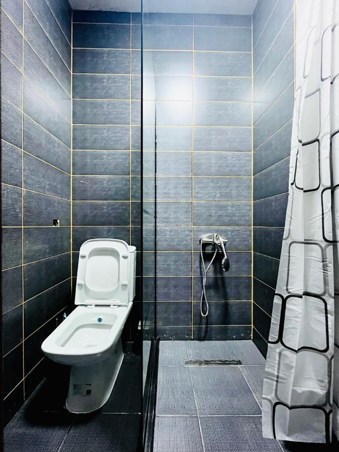 Hostel Prishtina Backpackers พริสตีนา ภายนอก รูปภาพ