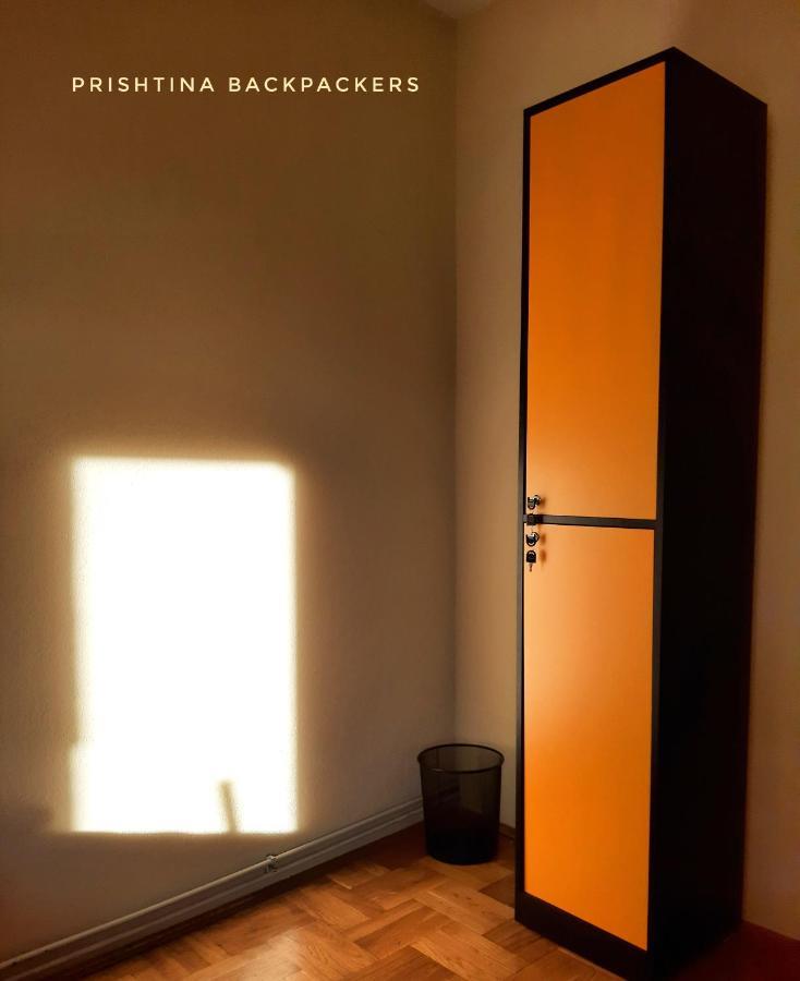 Hostel Prishtina Backpackers พริสตีนา ภายนอก รูปภาพ
