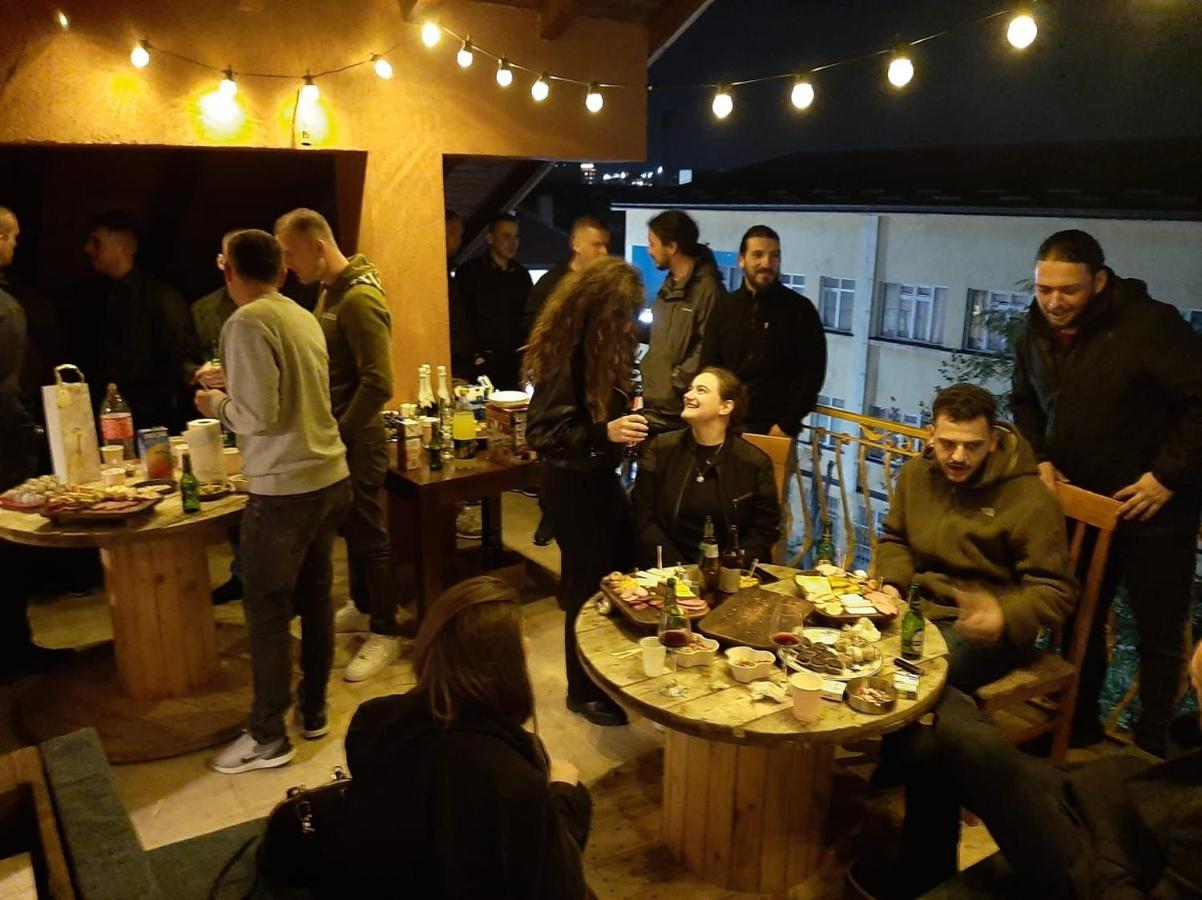 Hostel Prishtina Backpackers พริสตีนา ภายนอก รูปภาพ