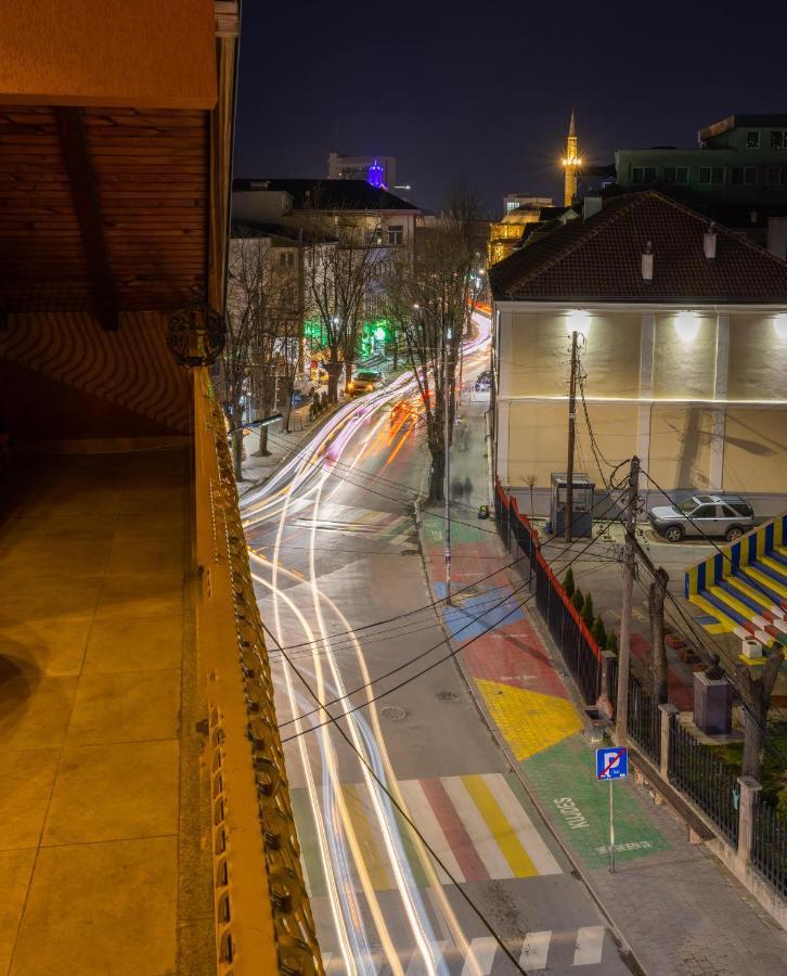 Hostel Prishtina Backpackers พริสตีนา ภายนอก รูปภาพ